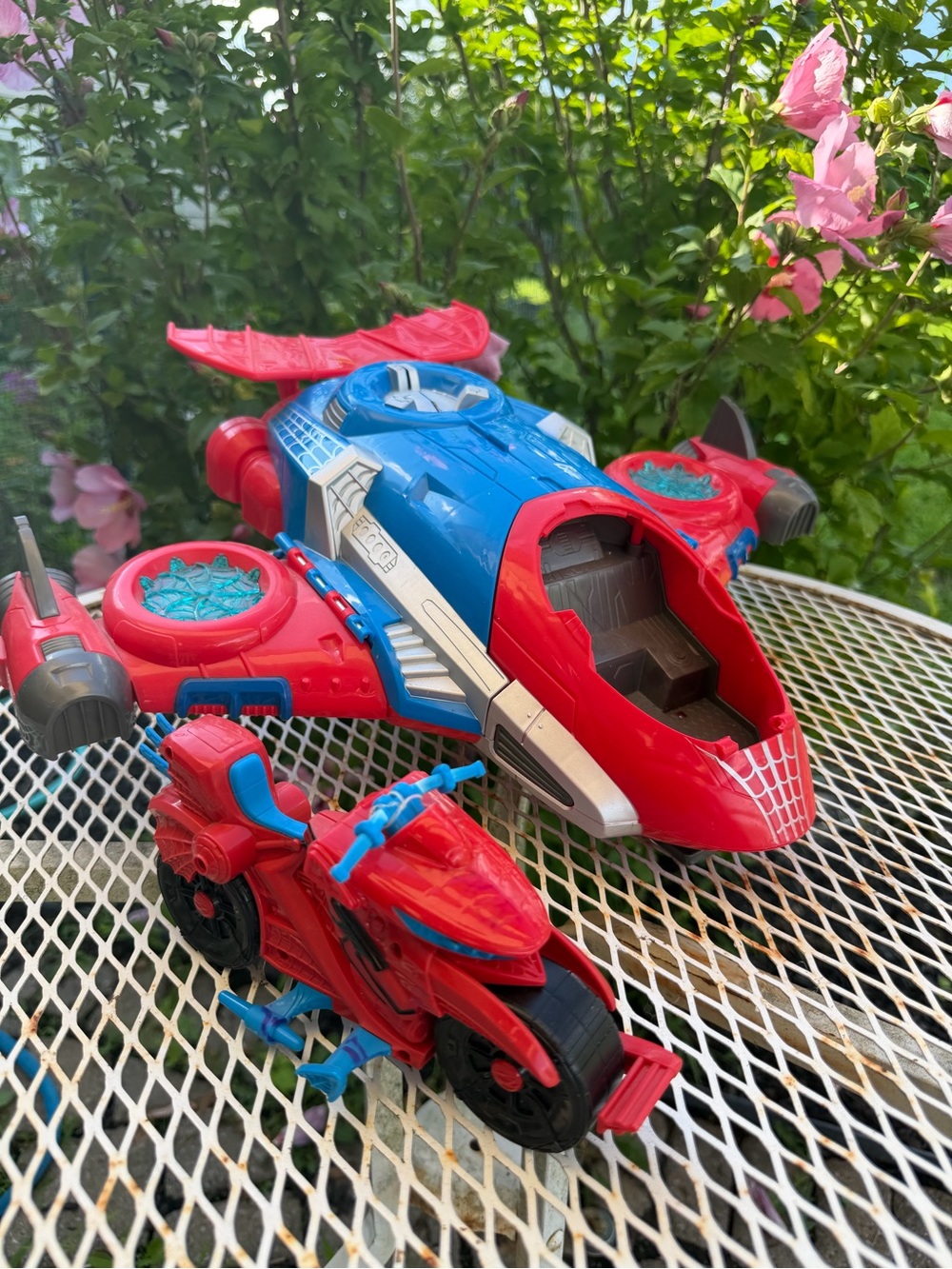 Spider-Man Red & Blue Flying Vehicle and Motorcycle Playset